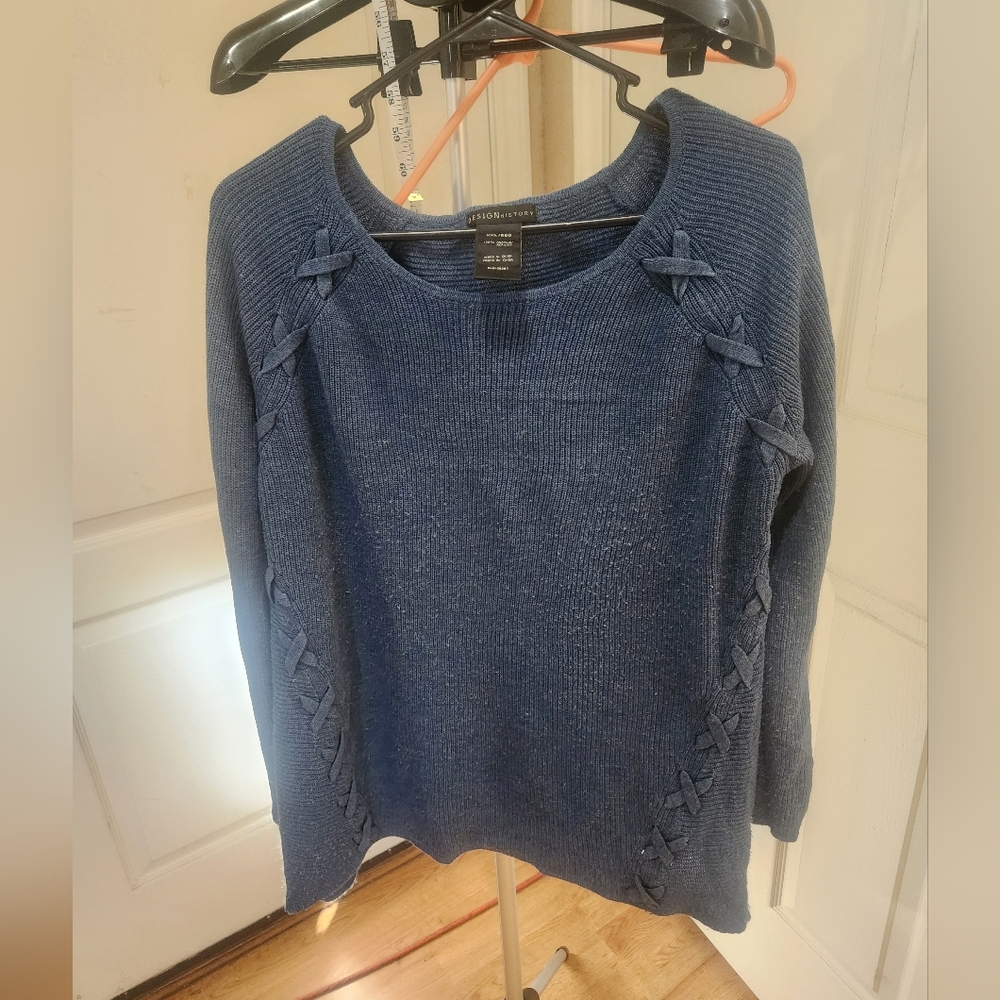 Design History Navy Sweater with Braided Accents Design History Size XXL